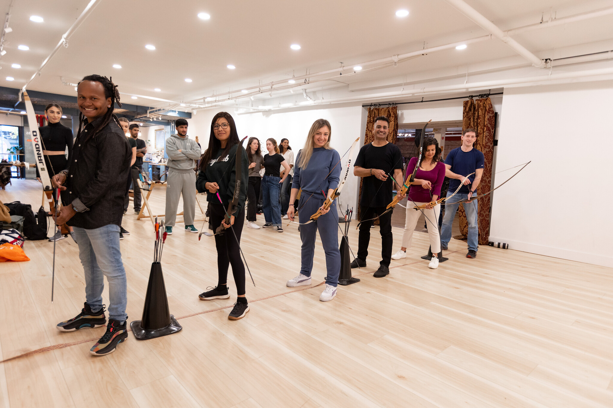 Group archery class at Academie Duello